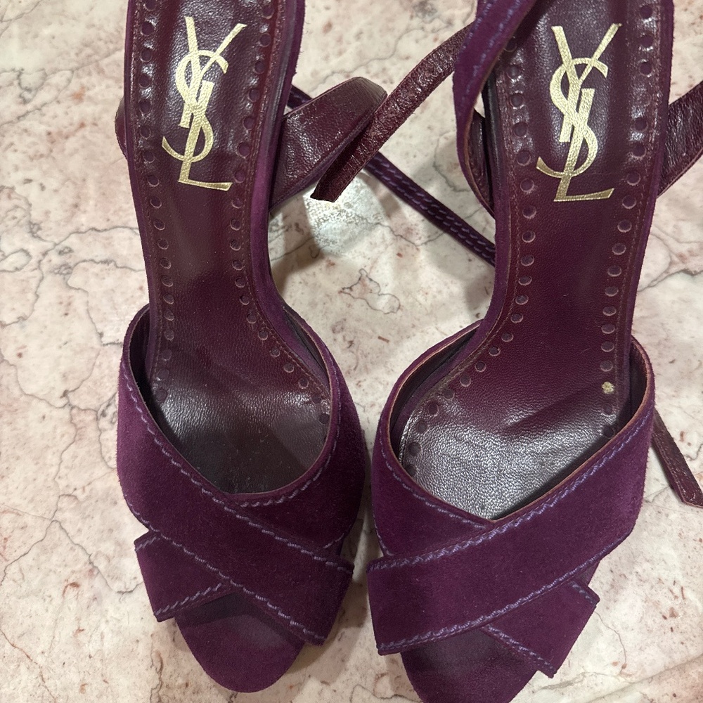 YSL shoes heels 👠 Size 6.5 Burgundy.